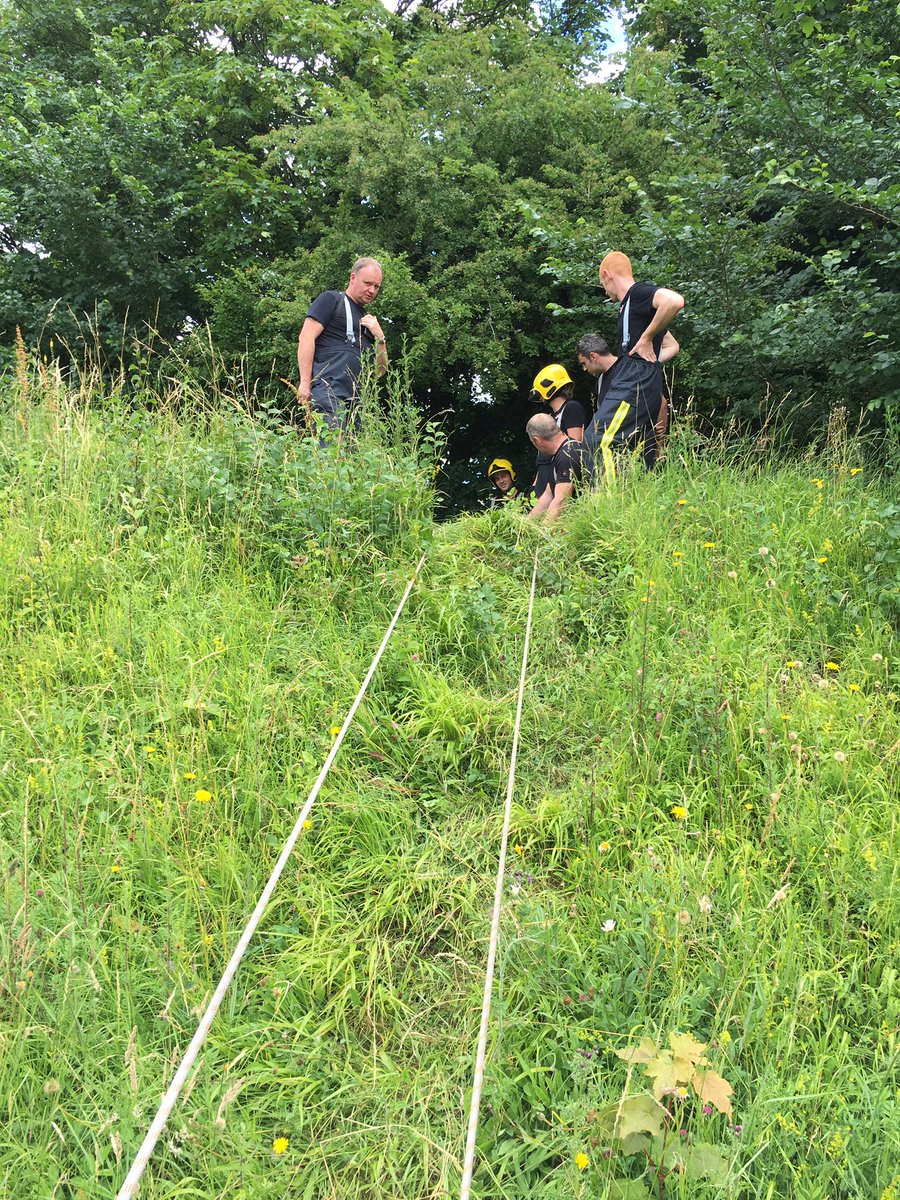 Cosham23's tweet image. Green Watch SWAH training this morning at Hilsea Lines. #notjustfires #operationaleffectiveness