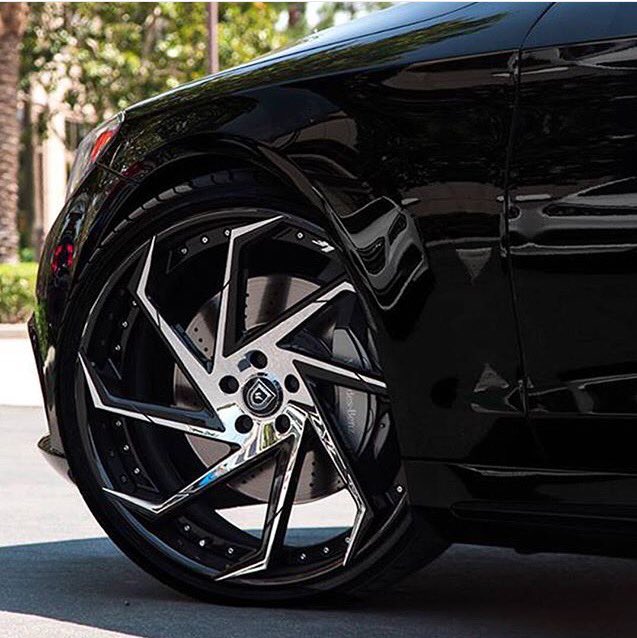 tmeverything1's tweet photo. Dope rims 👌🏻😍 https://t.co/sG7yznNTEl