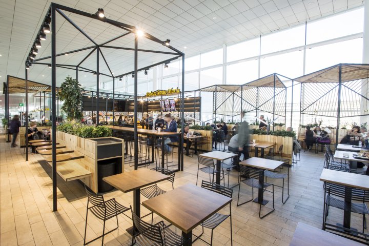 PeanutDesignStu's tweet photo. En nuestro blog podéis ver el nuevo concepto creado por Dear Design para Dehesa Santa María https://t.co/1W8hxmQpat https://t.co/0BygYb2ucF
