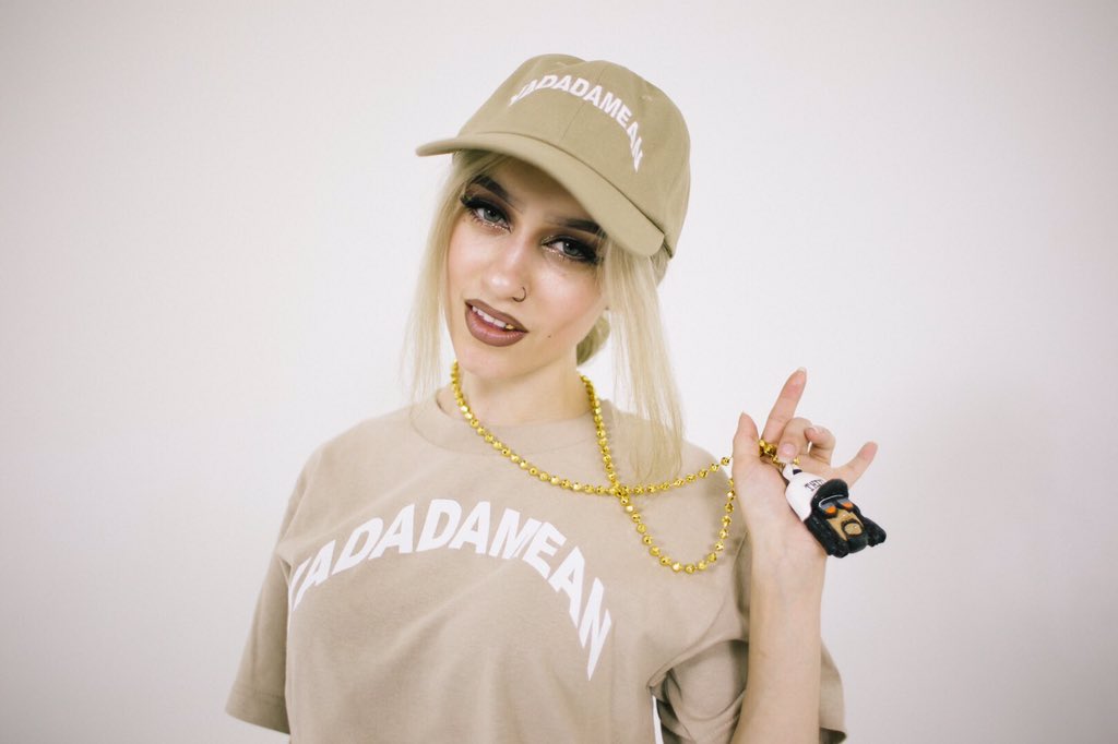 bigbankgucciz's tweet photo. in honor of dre day, i have to repost my cute ass lil sis #bayareagirlsbreaktheinternet #UBEEZY #YADIDAAA https://t.co/VFpkVfJYGr