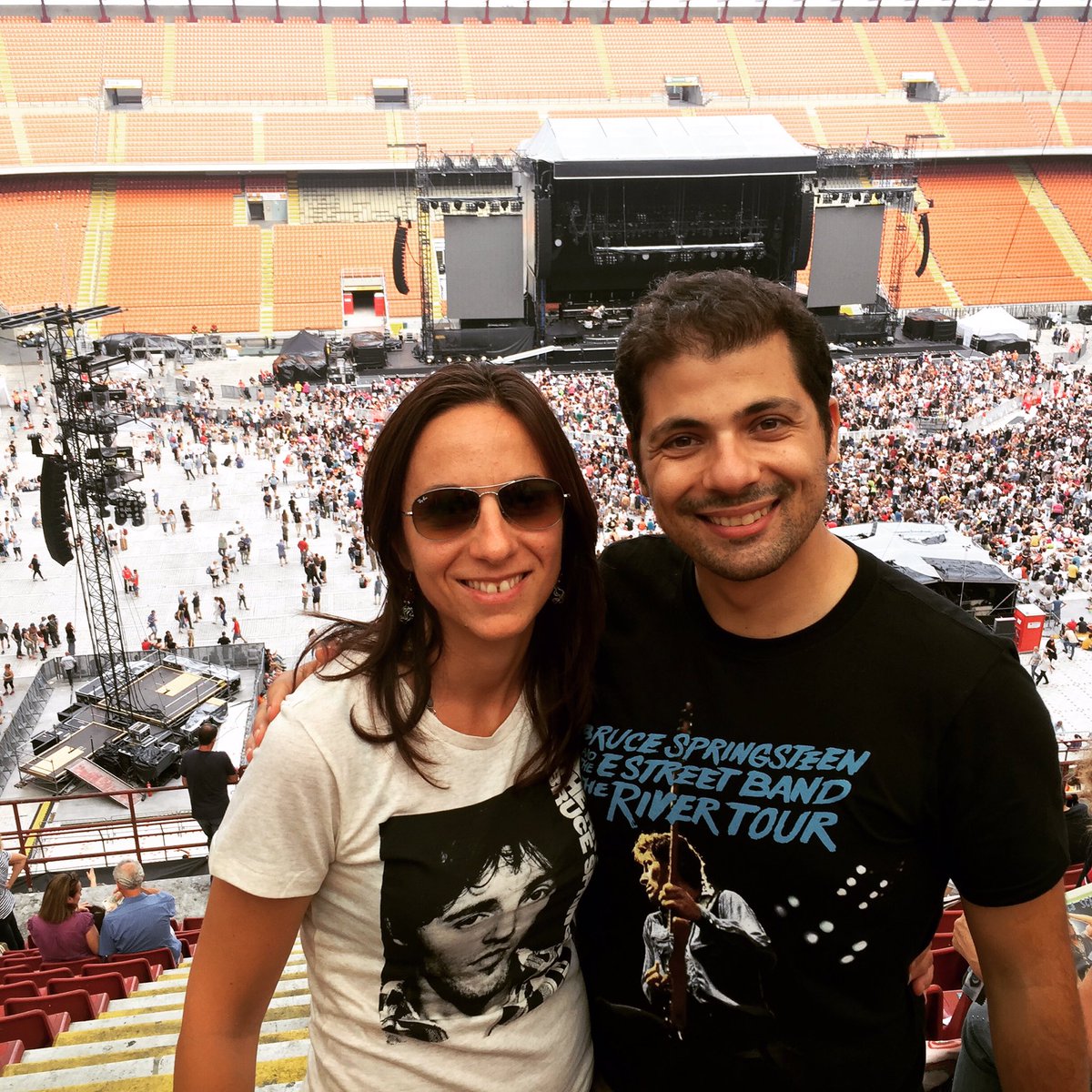 That night we went down to the river 
And into the river we'd dive 
Oh down to the river we did ride