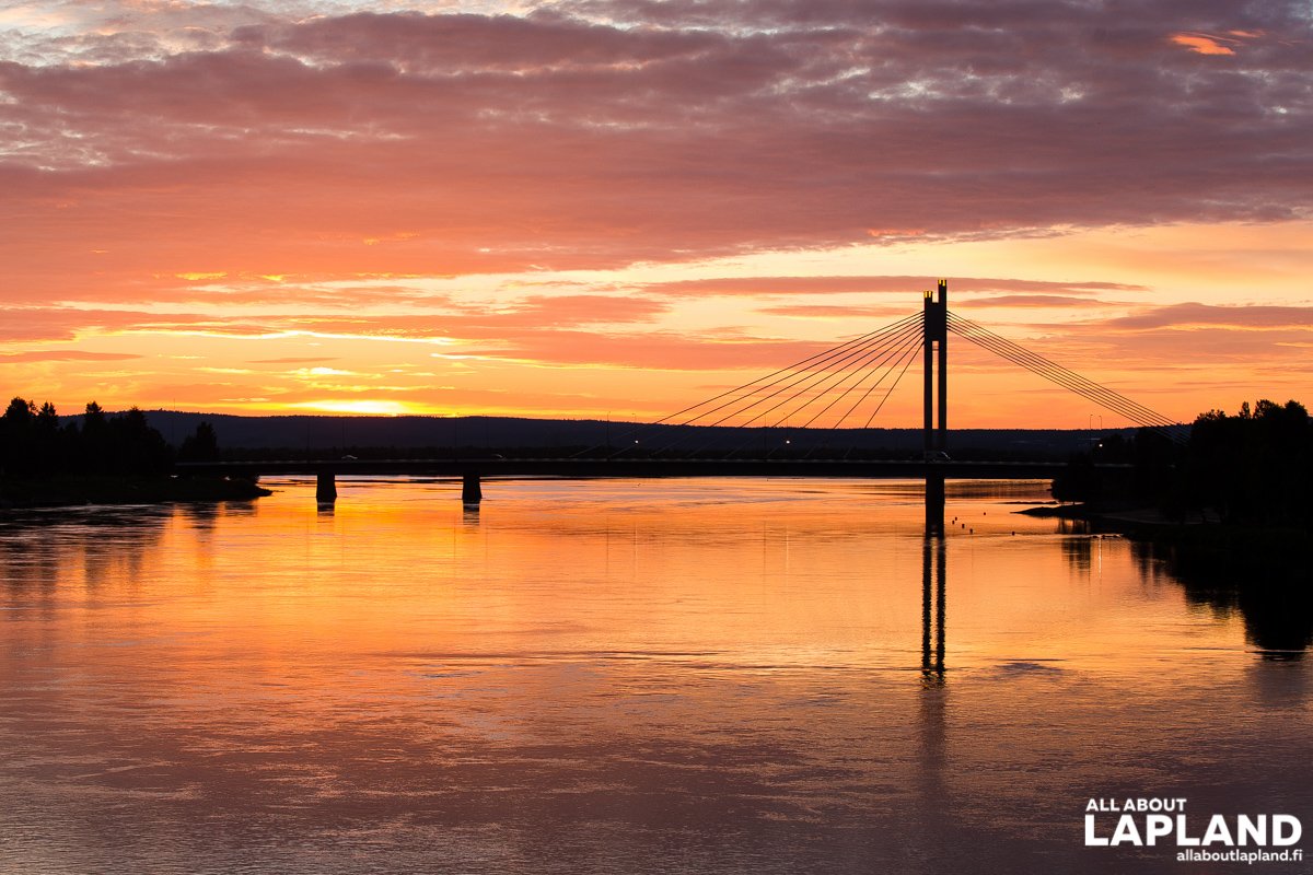 allaboutlapland's tweet photo. Somewhere between sunset and sunrise – the darkest moment of the "night" in #Rovaniemi #Lapland #Finland https://t.co/WENzJ4zmGQ