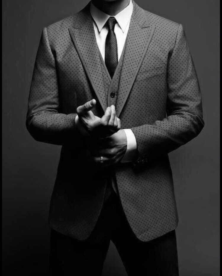 عيـدك مبارك يا جعل عيدك يعاد
وجعلك على الطاعات تبطين حيه
عنـدي من ﺎﻻعيـاد ثلاثـہ اعياد
عيد الفطـر وانتي وعيد الضحيه