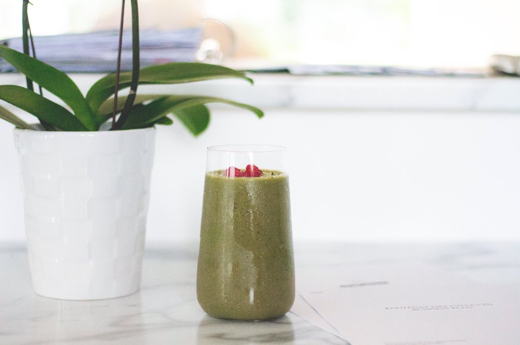 ktnylifecycle's tweet image. Tuesday 'office' vibes 🌿
.
#greensmoothie #gardengreens  #kootenaylifecycle #comingsoon #kootenaylife #getyourgreens