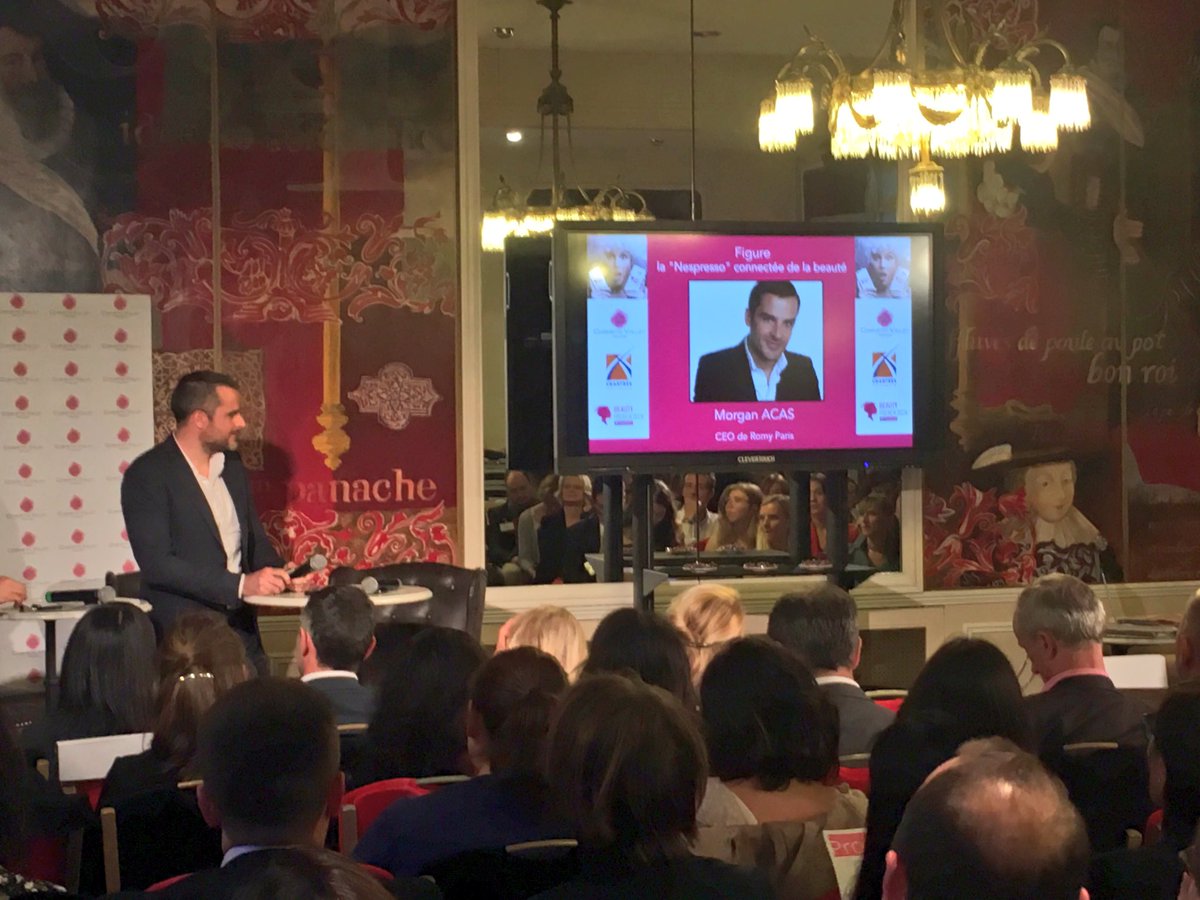 #CosmeticNight Mais quelle est cette machine ?! La machine à générer sa propre crèmes de beauté par <a href="/ROMY_COSMETIC/">eyeballnyc</a>