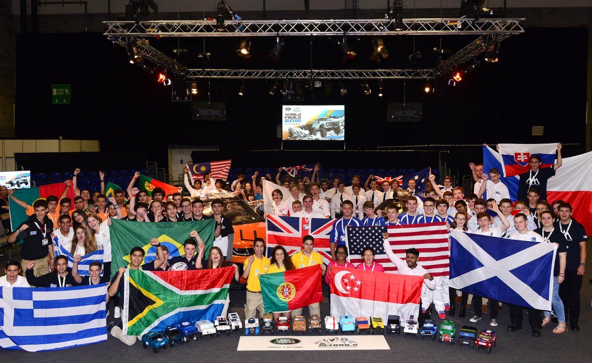 4x4inschoolshq's tweet photo. Here's another @JLRPR #4x4inschoolsWF2016 All teams shot, well done everyone! #notlongnow https://t.co/5xF12xpw1w