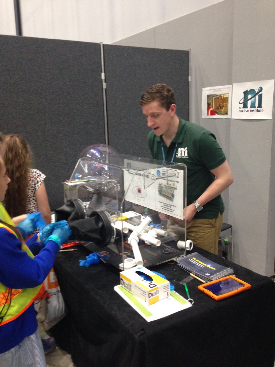 TBB_NorthWest's tweet image. Our attendees loved the @NINorthWest Plasma Ball &amp;amp; Glovebox - brilliant! Fab freebie too #minitorch @NI_YGN #BBNW