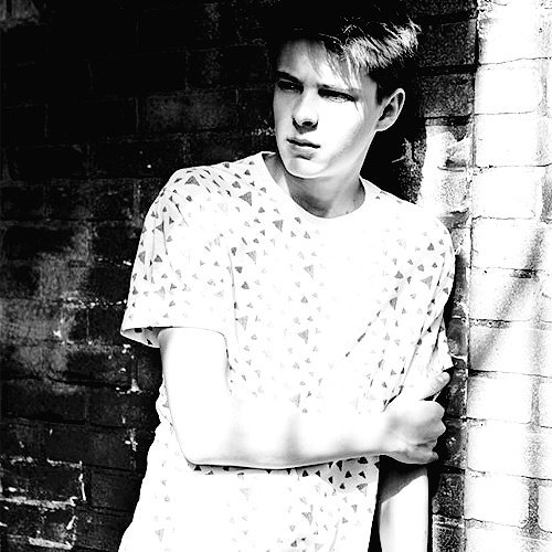 rtactors's tweet image. corey fogelmanis | august 13, 1999