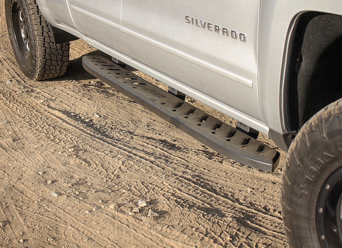 Westin thrasher top running boards