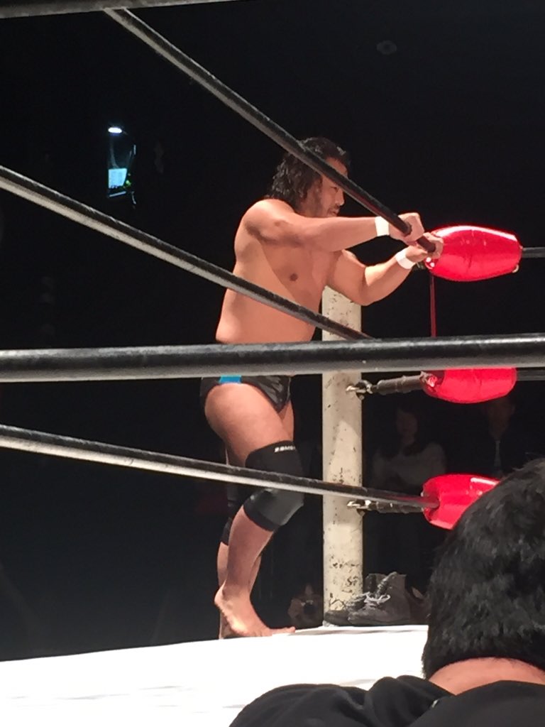 ryujyu0164's tweet photo. 隊長、お靴脱げました
#DRIZE #bjw #ajpw https://t.co/i0yKLbMhzr