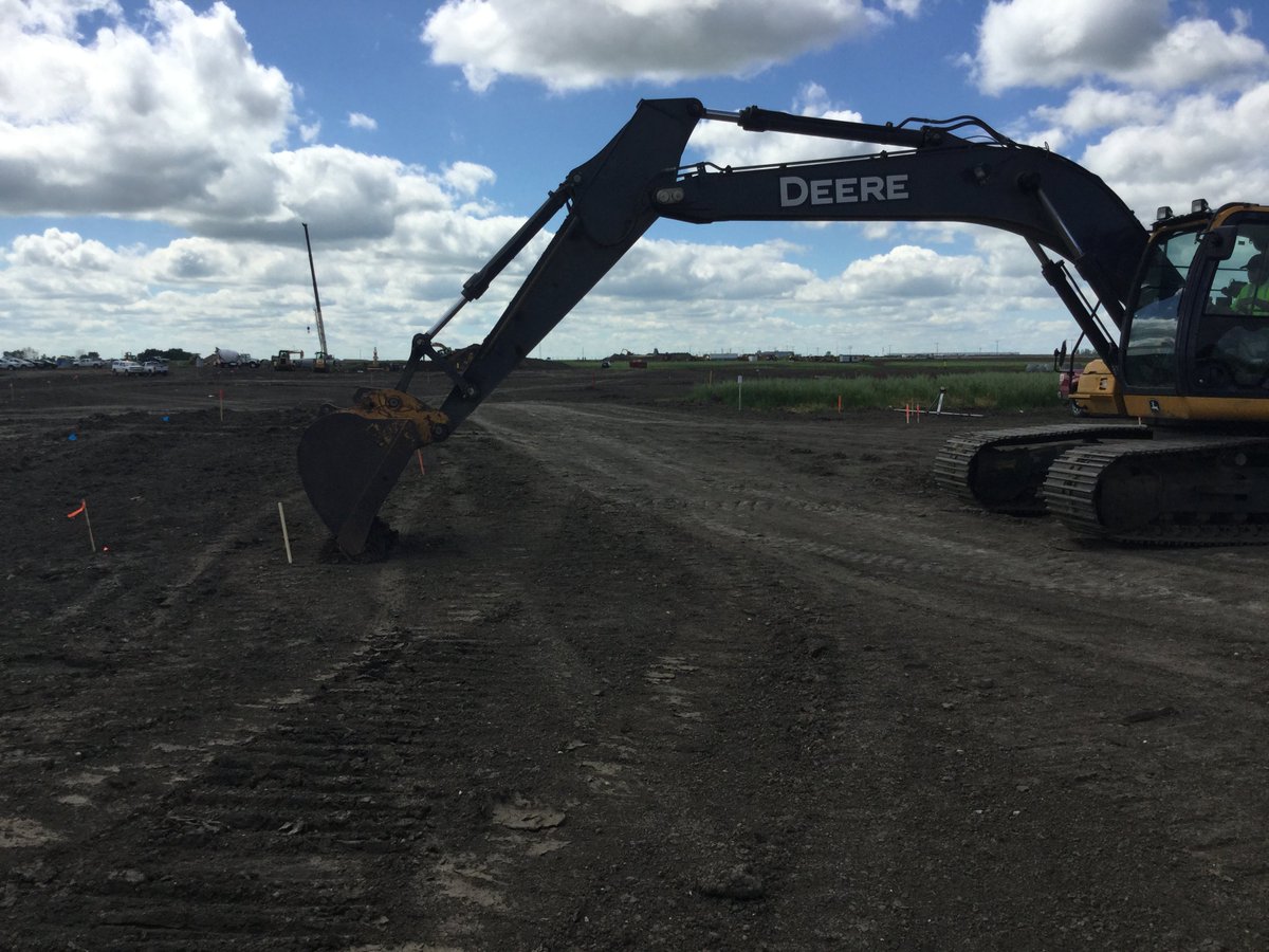 WesterraRegina's tweet photo. After years of planning and design, it's a great feeling to see the first basement being dug in #Westerra! https://t.co/S3apQdk1Ka