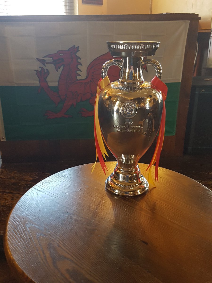 CrossKeysNeath's tweet image. £3 a raffle ticket. All goes to #tenovus  cancer charity. Tickets will be drawn Sunday after the final.