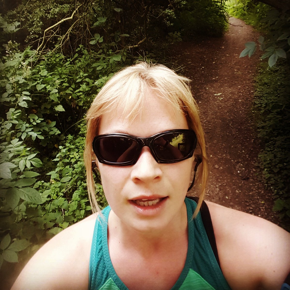 BorrowBoutique_'s tweet image. Nice evening for a training run. 10 weeks until #greatnorthrun #halfmarathon #charity