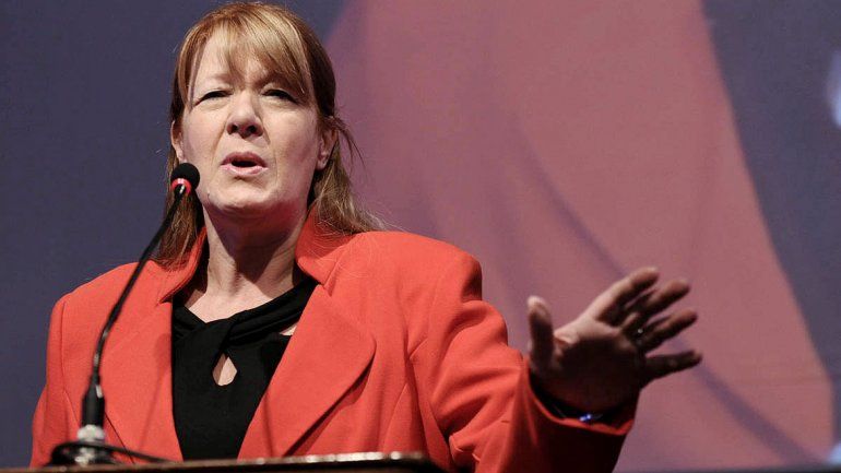 flashnote16's tweet image. #Política La diputada nacional Margarita Stolbizer le pidió a la Justicia que investigue...
goo.gl/Zdnhhg