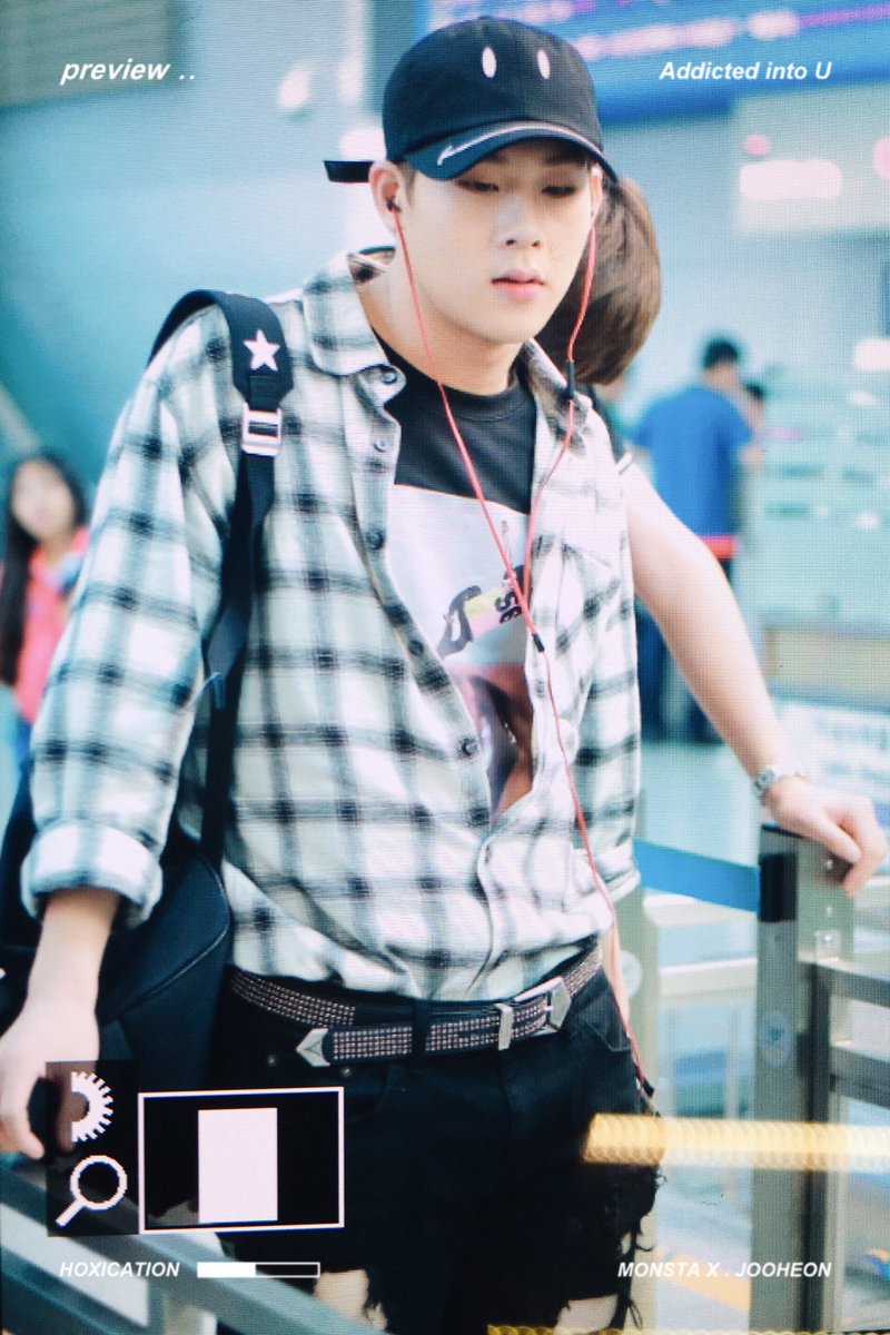 Hoxication1006's tweet photo. 160706 인천공항 출국
#몬스타엑스 #주헌 #JOOHEON 
#걸어 #ALL_IN #TheCLAN 
@OfficialMonstaX https://t.co/j93WGkAIU0