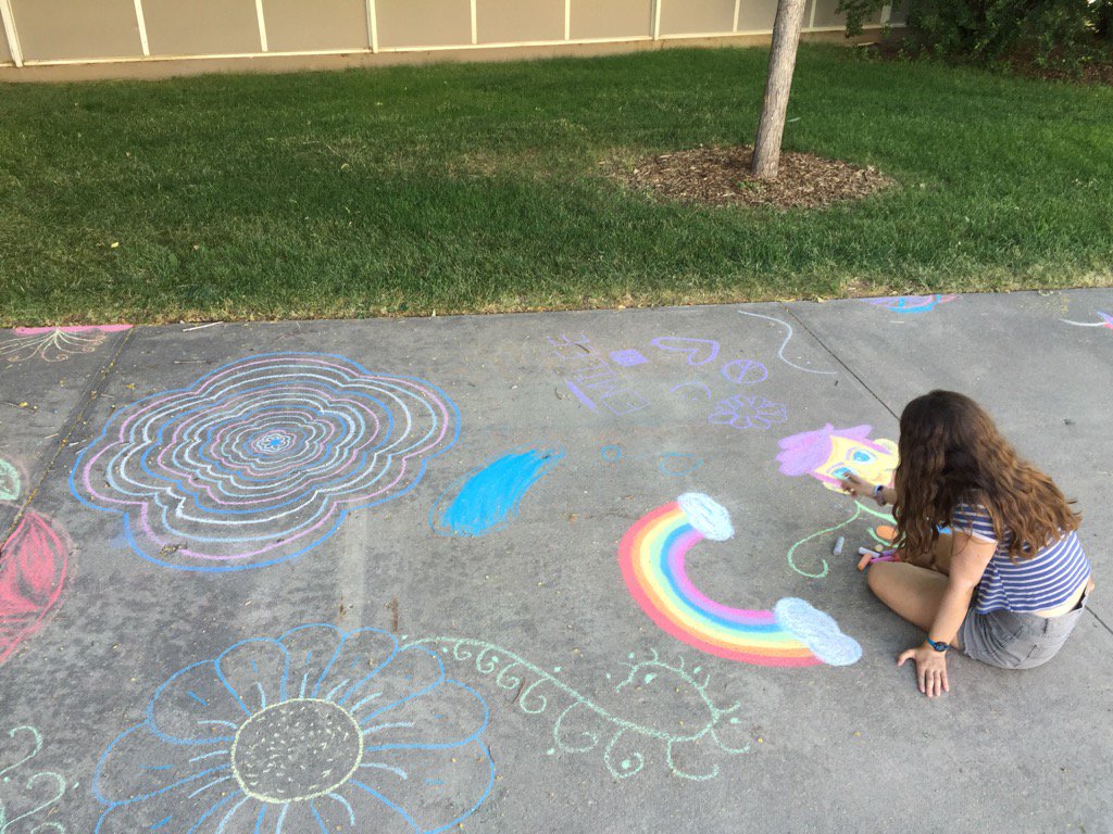 tomcookus's tweet photo. Sidewalk art! #summerstudyCSU @summerstudy https://t.co/FYMS0Vfe4t
