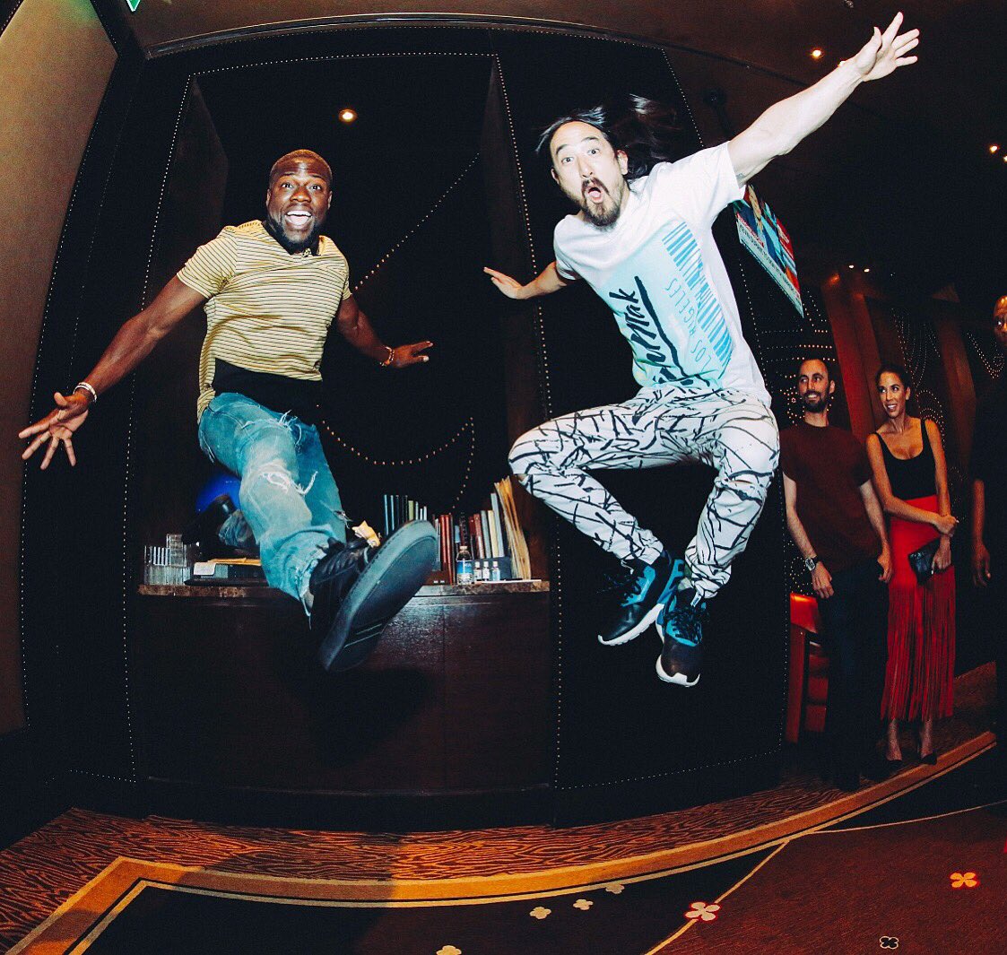 #aokijump #695. The Aoki x @kevinhart4real Jump. Ivey's Room. Aria Casino. Las Vegas NV. July 4, 2016. https://t.co/rZoHmwwBAt