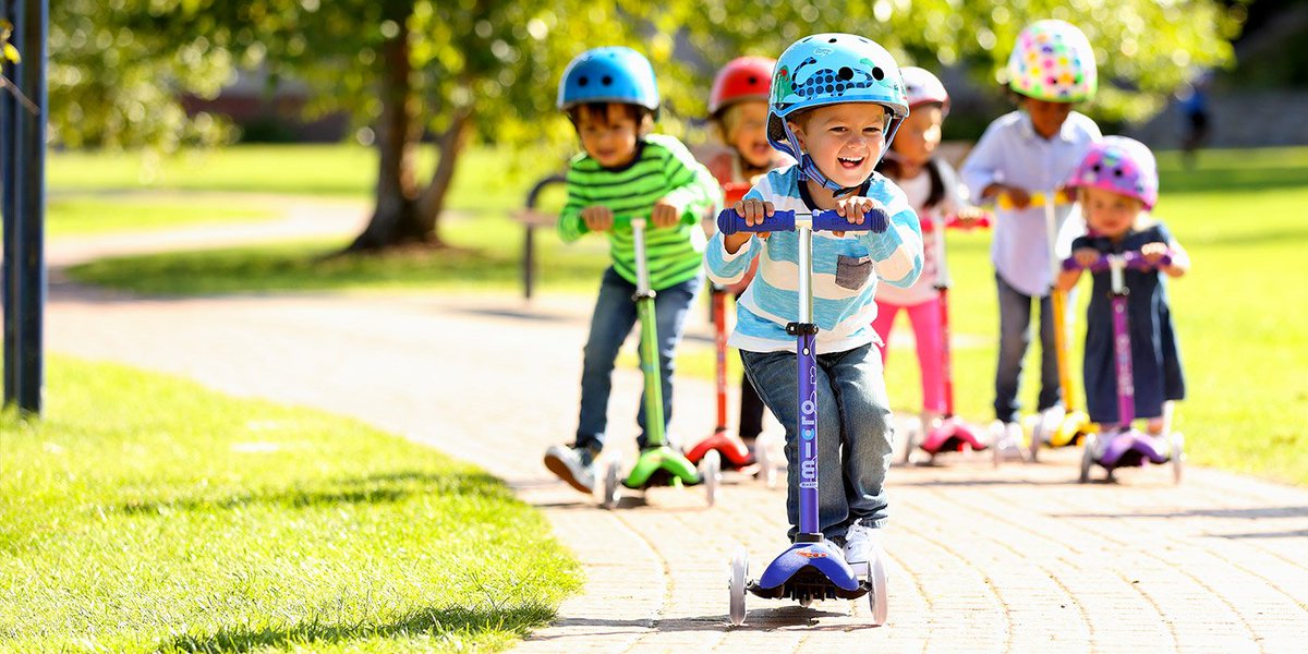 WonderWorksToys's tweet photo. #RollTheWorld with the brand NEW Mini Deluxe from @MicroKickboard now with adjustable handlebars!! https://t.co/e5fjmW5bJH