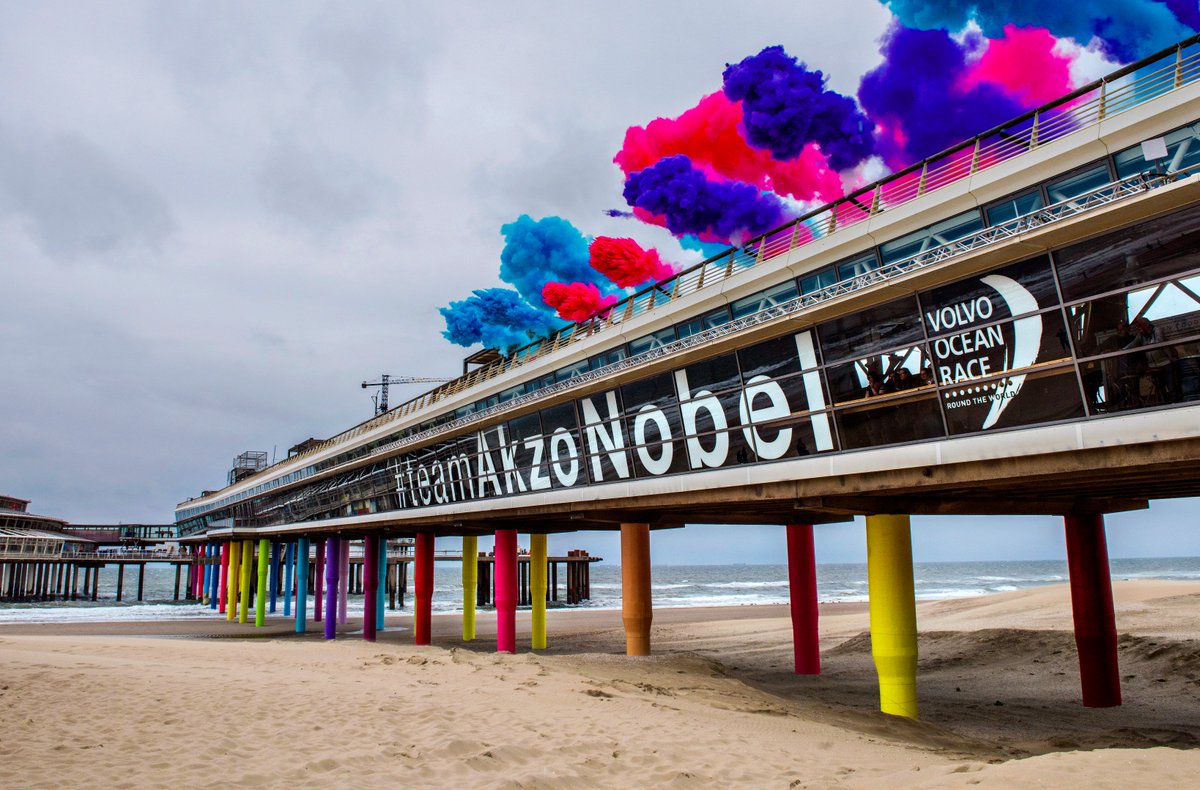 Reuring's tweet image. #teamAkzoNobel neemt deel aan #VolvoOceanRace. Reuring markeerde bekendmaking van het partnership op finish locatie.