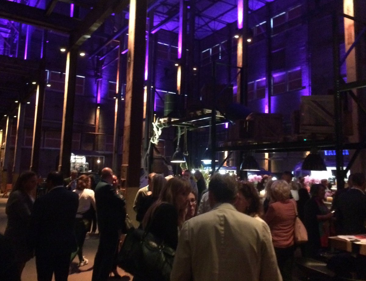 iaMeventz's tweet photo. Fijne #MPIcontent op een stoere locatie @Sugar_City. Bedankt @NathalieUnger voor de uitnodiging. @MPINL https://t.co/JK2dq5baGZ
