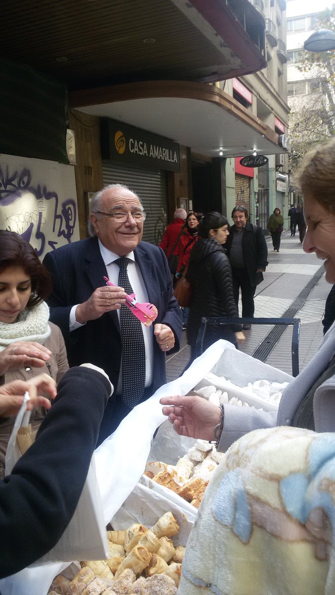 rfantuzzih's tweet photo. OJALA,Q MUNI NO LES  SAQUE MULTA:si llegase a pasar,tendrian q ser justo,tb sacar a UBER,xq ellos no pagan impuestos https://t.co/FSaft5mLWf