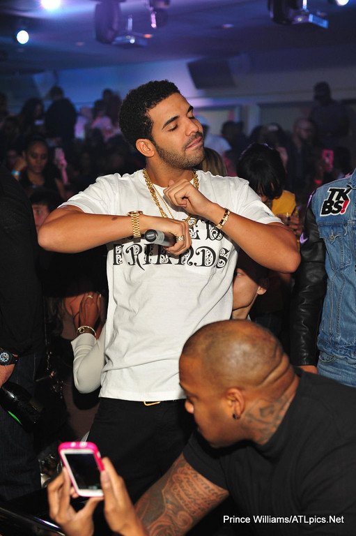 MoNstDG's tweet photo. When the charts getting bodied by a singing nigga https://t.co/MjG5A6ftb2