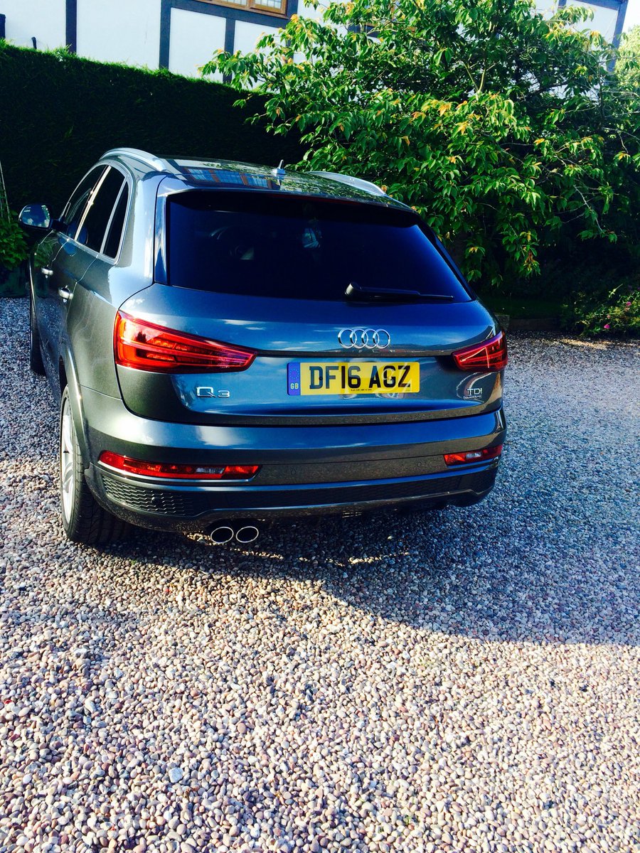 FAB_FIFI25's tweet photo. Love new car day!! #Q3 #sline #firstaudi 😍 https://t.co/0FJ2HGJc75
