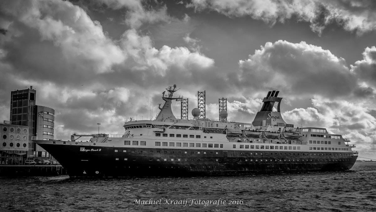MachielKraaij's tweet photo. #sagapearl2 verlaat IJmuiden @felisonterminal @Amports @SagaHolidaysUK @AMS_Cruise_Port @forteiland @zeehaven https://t.co/1AW41xJwIX