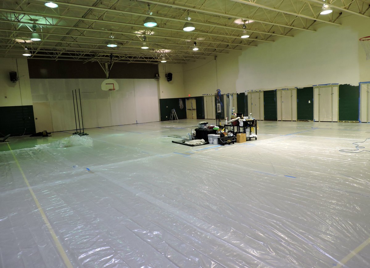 d202schools's tweet photo. PHOTOS: #GrandPrairieES gymnasium gets fresh coat of paint #202construction https://t.co/Qs6RMO9IZS https://t.co/Qn6n8y7Xnn