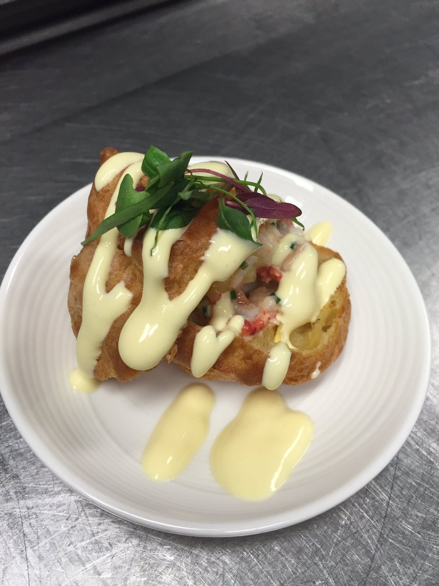 altiusdining's tweet photo. Amuse bouche: lobster mango profiteroles https://t.co/5d0Qz5rQUy