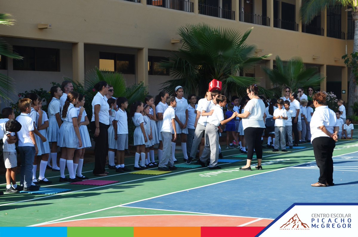 PicachoMcGregor's tweet photo. Gran maratón académico para repasar conocimientos generales de toda la primaria, ¡Felicidades chicos! ¡Great job! https://t.co/dsTm6jTpcy