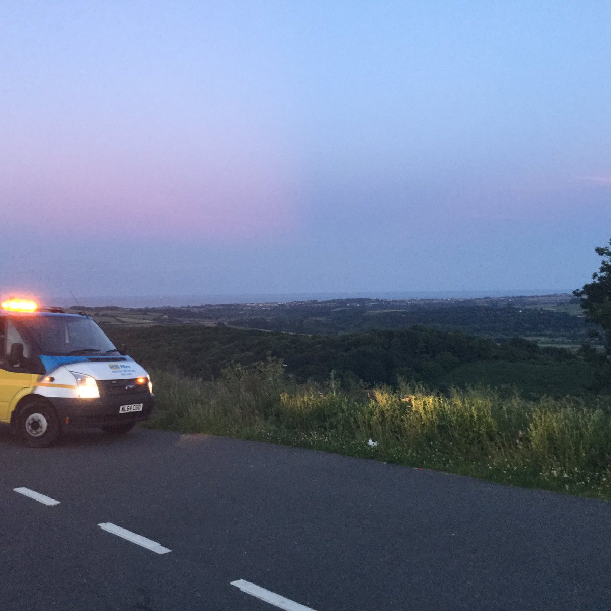 jeff_hss's tweet photo. Can think of worst places to work a late shift! Everyone knows it never rains on the Isle of Wight #downsroad https://t.co/JaDOjezXn8