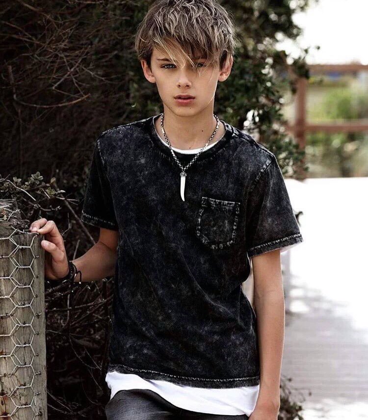 tsub9342's tweet photo. 世界一のイケメンって12歳💕💕❤♥💥💥💥
すっごいかっこいいけど驚いた💕💕❤❤💕❤ https://t.co/EtsIW3DK7b