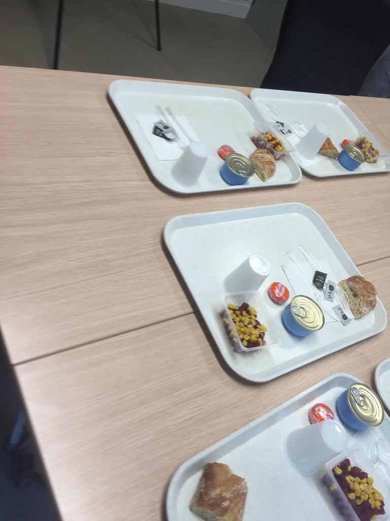 memepaspeur93's tweet photo. Mission réussi pour MPP s'est rendu à  la Mie de pain, pour une opération distribution de vêtements et de repas. ✅ https://t.co/1MVEGJMfnT