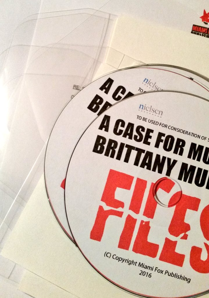britmurphyfiles's tweet photo. #media #presspacks are heading out the #door #ACaseforMurder #BrittanyMurphyFiles #BrittanyMurphy #press #pressday https://t.co/RpDepnjbSH