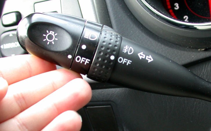 _baileypayne_'s tweet photo. #GrowingUpInIndiana only .6% of the population knows how to use this strange device https://t.co/tPnOdO9Nu3