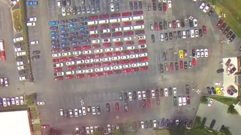 StephenScion's tweet image. You don't see an American flag made out of cars everyday! ow.ly/GRBT301Wssv