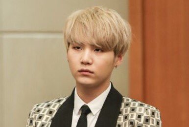 Suga_s_Diary's tweet photo. Dear diary,

When someone makes a joke about one of your insecurities and all your friends laugh.

SUGA. https://t.co/HycOlH6A74