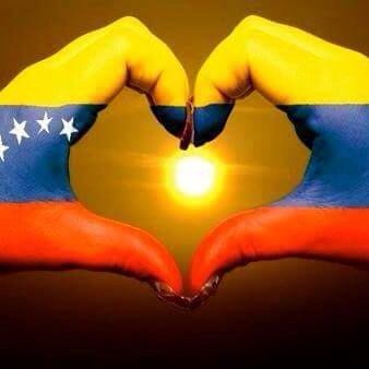 joaco_amunda's tweet photo. @dgllana @hipst_eria ViViR es un REGALO D DIOS.....Y en #Venezuela es #1RETO, FELIZ INDEPENDENCIA ?? https://t.co/vIztpUNP1U