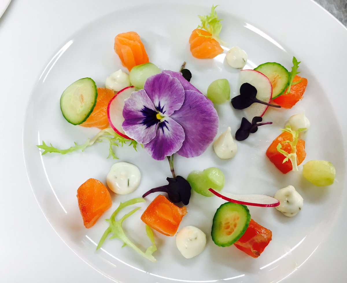 LennieTheChef's tweet photo. Cured Salmon, yuzu, lemon, radish, wild flowers by @gemmaevans9488 plated by hear #RisingChefs in Year 9. Wow! 🍴🌸 https://t.co/yCqp70rkab
