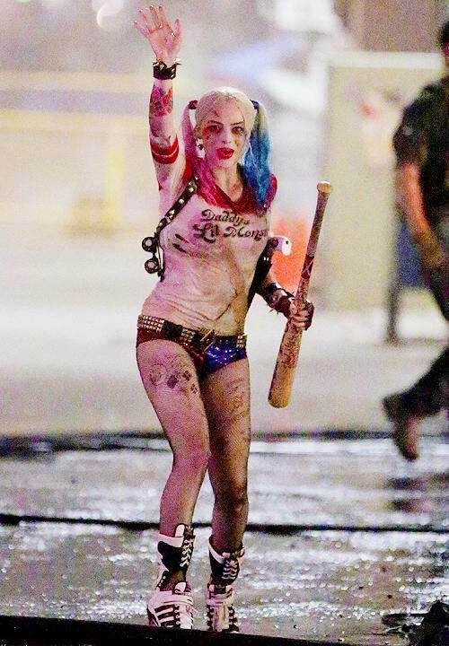 Super_Sullivan's tweet photo. If there is anything we all need to watch this summer it is this #SuicideSquad #HarleyQuinn @MargotRobbie #dccomics https://t.co/1dTKRT9YGq