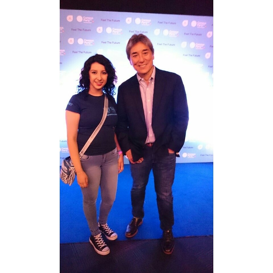 JanethC2797's tweet photo. El mejor momento que viví en #CPMX7 fue conocer a @GuyKawasaki y escuchar su conferencia
A esperar  #CPMX8 https://t.co/i7KXDxDPbZ