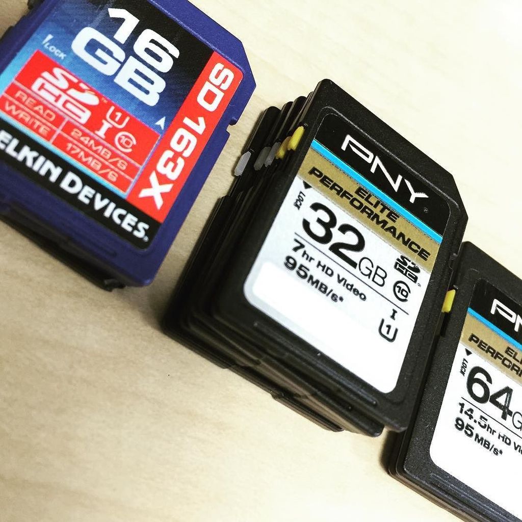 hippiecrites's tweet photo. Photographer problems!! #photography #digitalphotography #nikonqueen #gigabyte #laphorogra… https://t.co/qb0unlp2S5 https://t.co/9luzsdryhe