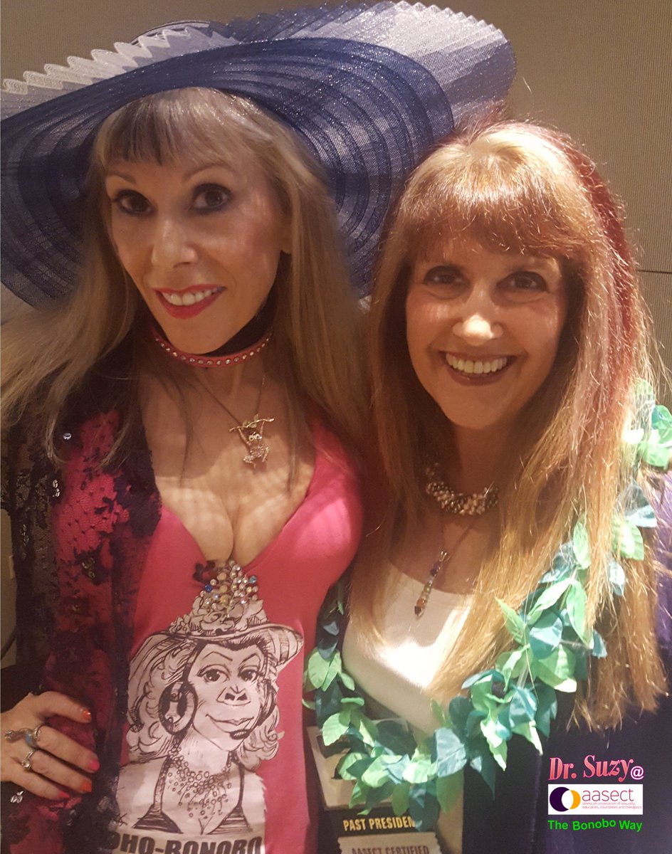 Bonoboville's tweet photo. #TheBonoboWay @ #AASECT2016 + @DrSuzy w/ @DrTammyNelson @DrPattiBritton https://t.co/VST1cdLH4r #GoBonobos 4 #AASECT https://t.co/mxHWBE7uGZ