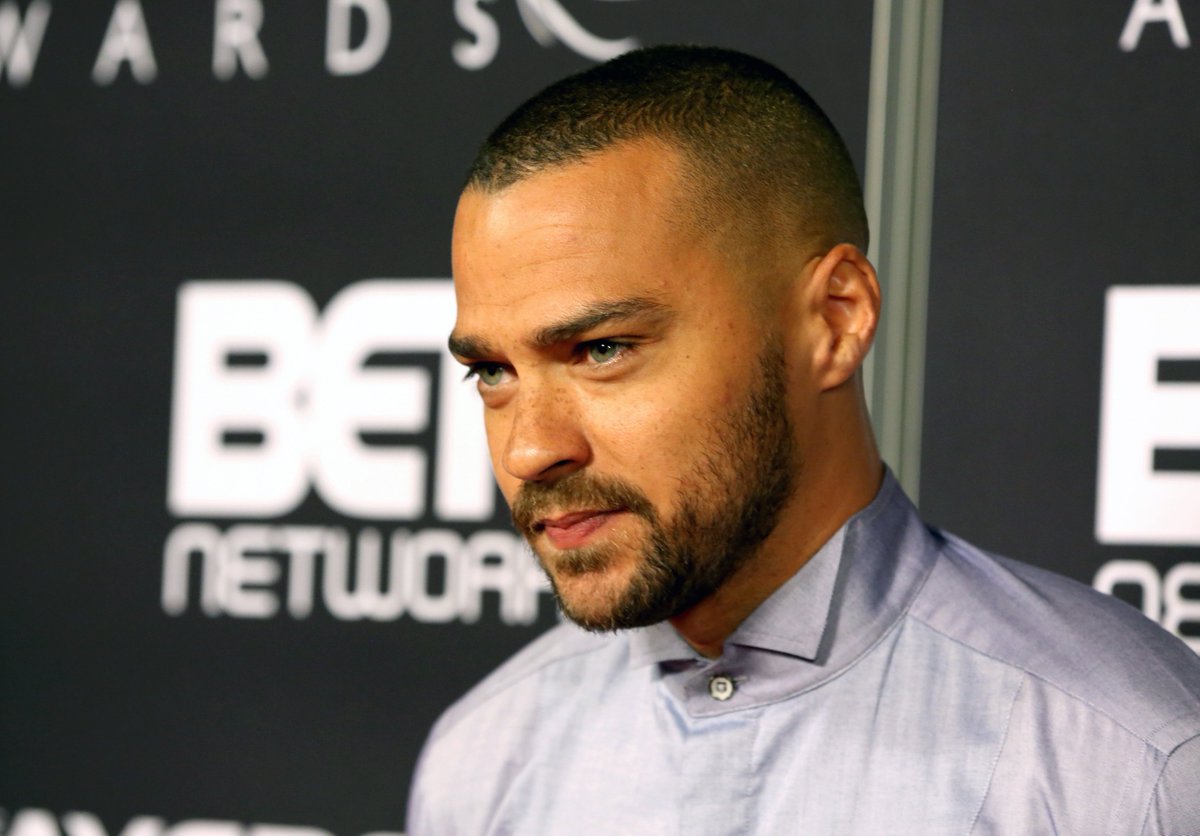 KTLA's tweet photo. Petition calls for #JesseWilliams to be fired for BET Awards speech https://t.co/NCtsUQbF5V https://t.co/Qoj3NIUwE0