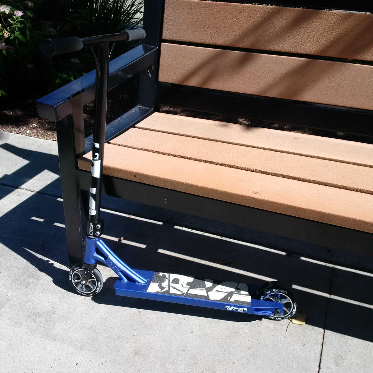 Milpil76's tweet photo. New toy for the old guy. #scooter #rollinglarge https://t.co/svQVfwmeZQ