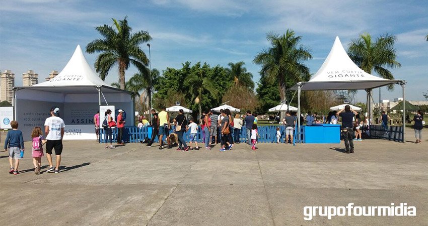 grupofourmidia's tweet photo. @grupofourmidia faz ação de aproximação para a NET no Parque Villa-Lobos: https://t.co/KKM3XsyVz5 #vemcurtirgigante https://t.co/7aFYIOyokj