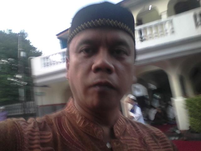 darmin_su's tweet photo. Met hari raya idhul fitri https://t.co/HL1kPtELSD