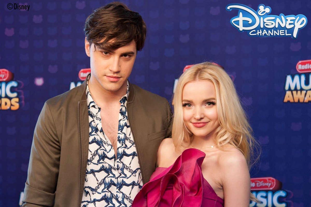 ディズニー チャンネル スターズ 公式 בטוויטר 9日 土 23時30分 は音楽の祭典 Radio Disney ミュージック アワード を放送 サブリナ カーペンターは賞を受賞 さらにソフィア カーソン ローラ マラノはテレビ初のパフォーマンスを披露します Dcスターも沢山