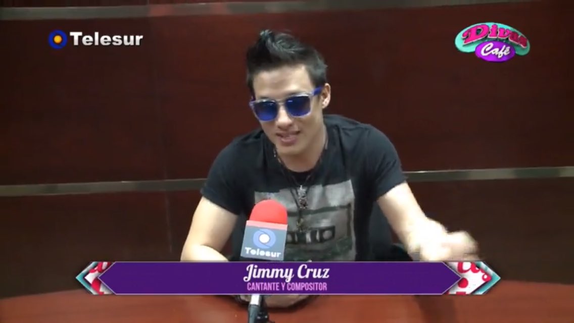 TeamJimmyCruz's tweet photo. Un regalo para ustedes #JimmyLovers ¿Vieron la entrevista de @JimmyCruzM? @TelesurYucatan @divascafeyuc https://t.co/BjFCfcmzPa